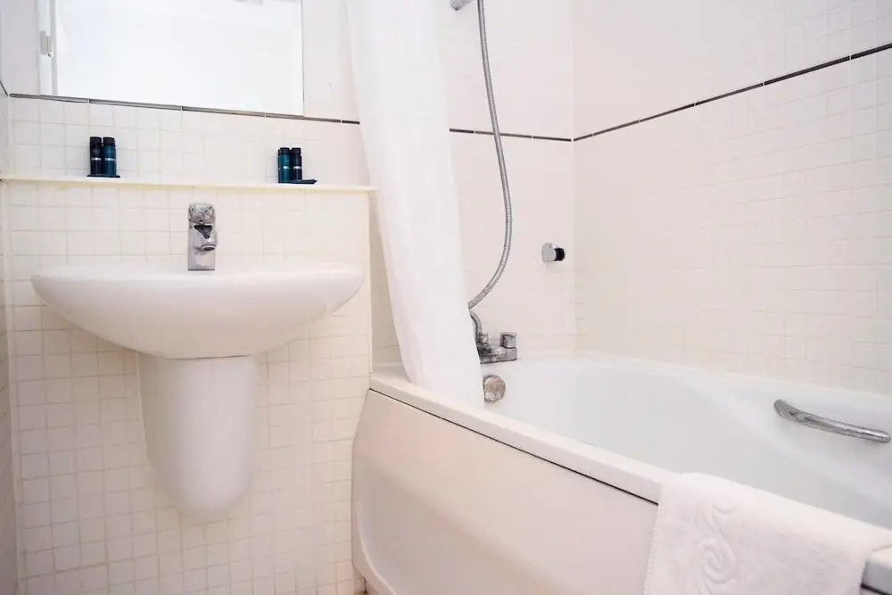 1 BR Home by Borough Market W/balcony, 2 Guests