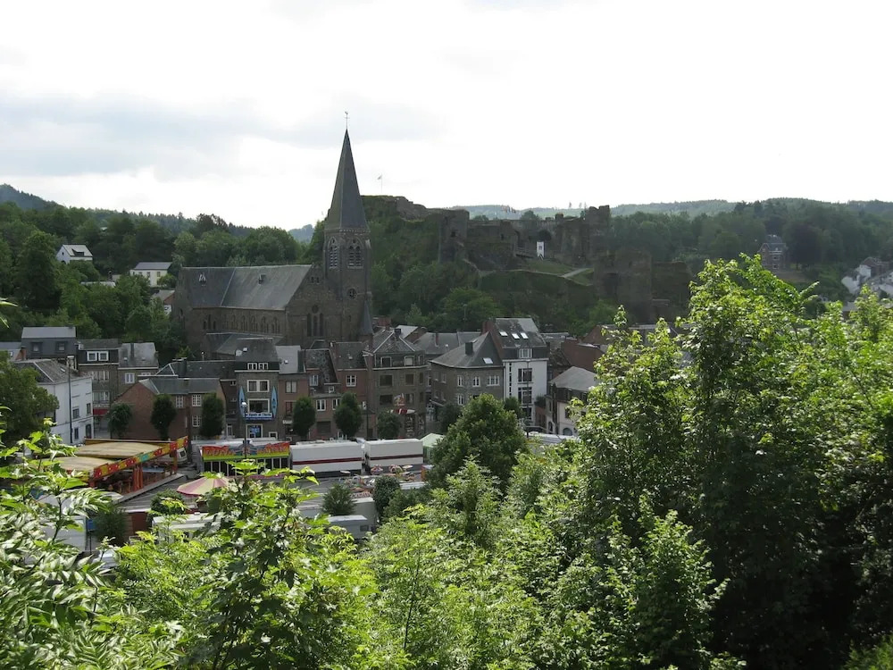 Garden-view Holiday Home in La Roche-en-ardenne