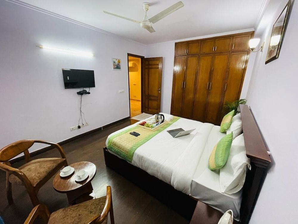 Fortune Home Service Apartment 4Bhk D-36