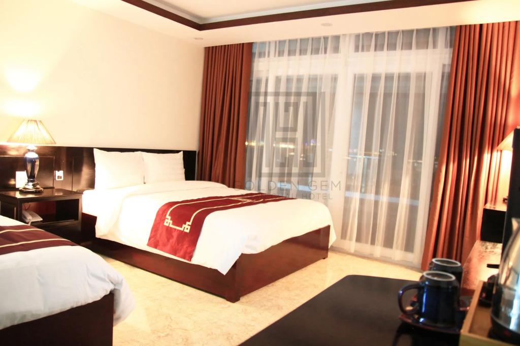 Golden Gem Tuan Chau Hotel