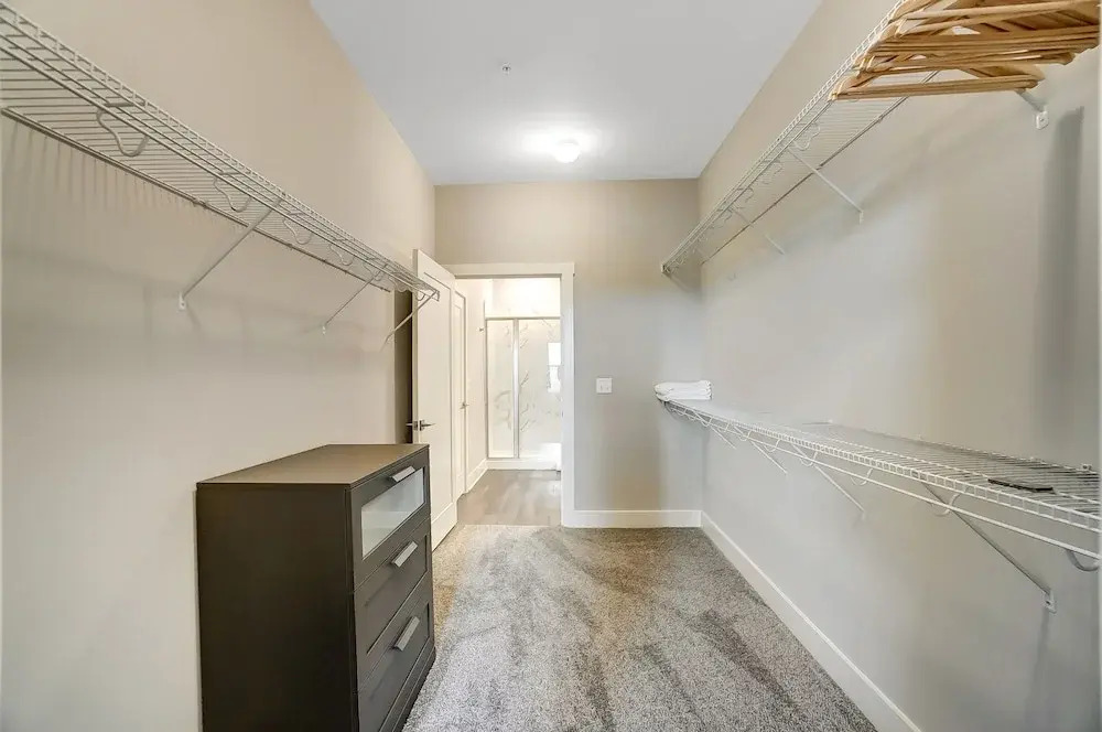 Opulent Corner 2BR Near OSU w Garage Parking