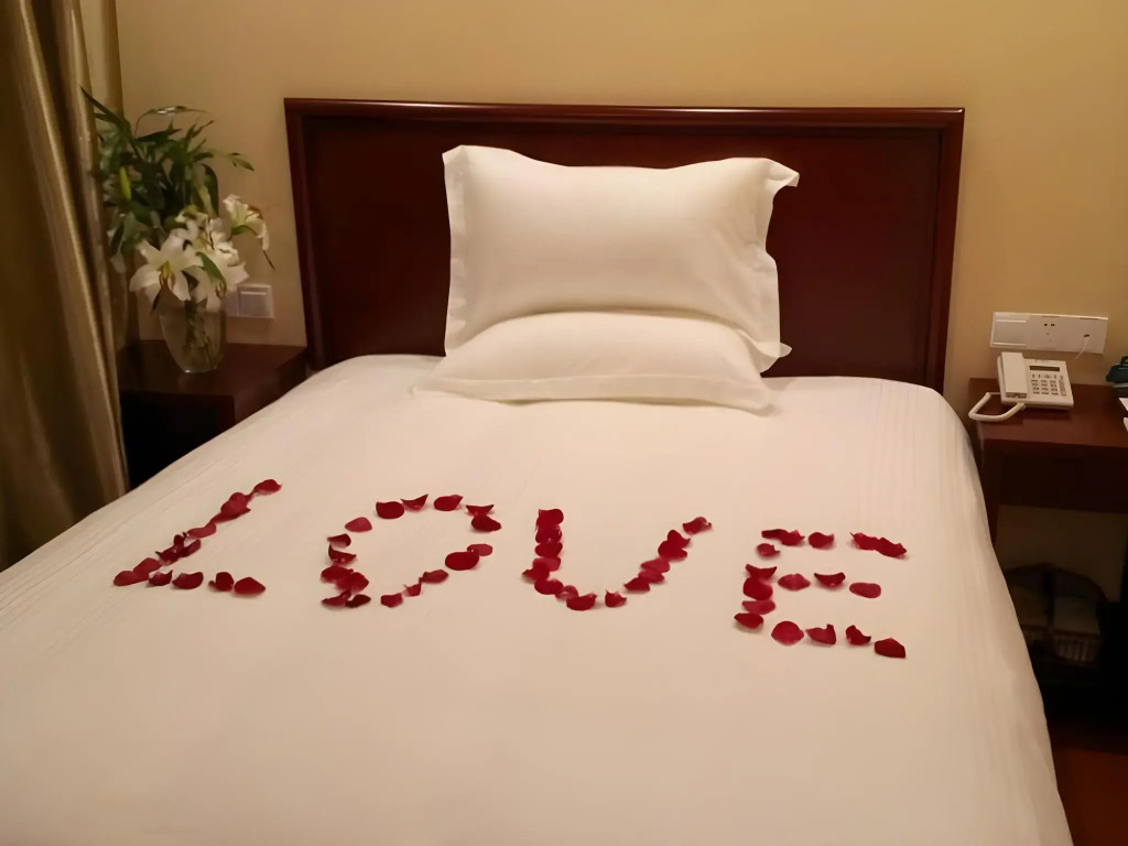 GreenTree Inn Zhejiang Ningbo Dongqian Lake Yinxian Avenue North Mozhi Road Business Hotel