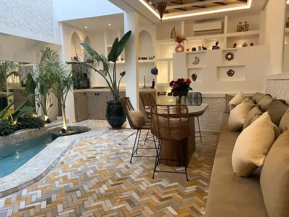 Beautiful Arab House With Swimming Pool