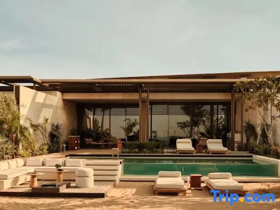 Rosewood Amaala