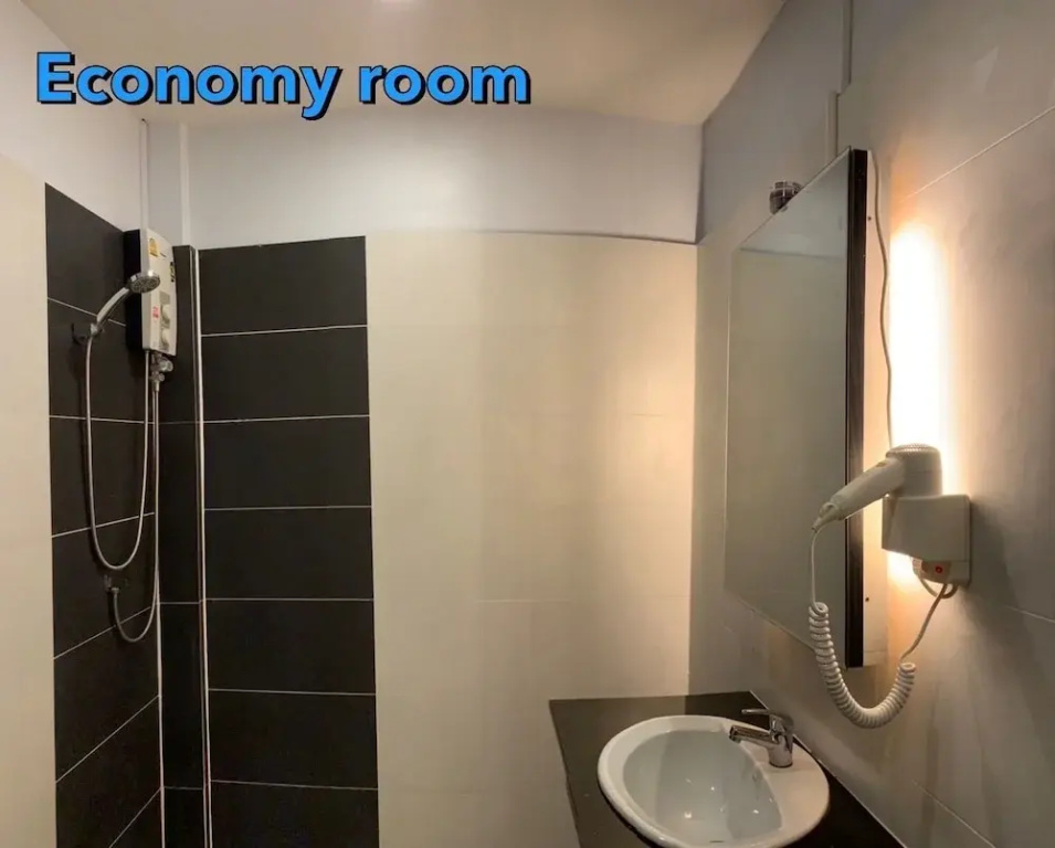 Двухместный номер Economy (двуспальная кровать)