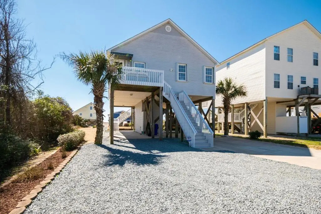 Sea Glass by Oak Island Accommodations