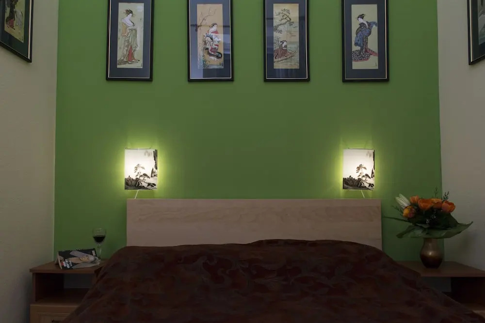 Stunning 2 Double Bedroom Apartment In The Centre Of Budapest