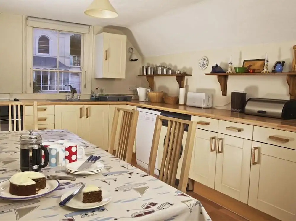 7 Glenthorne House