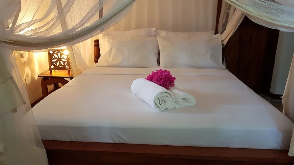 Villa Kipara - Beachside - Private Pool & Jacuzzi