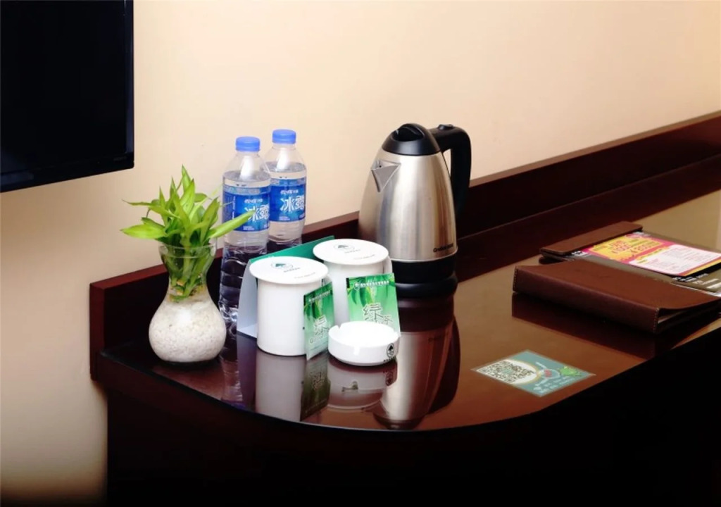 GreenTree Inn Shanghai Pudong Airport Heqing Huanqing Middle Road Express Hotel