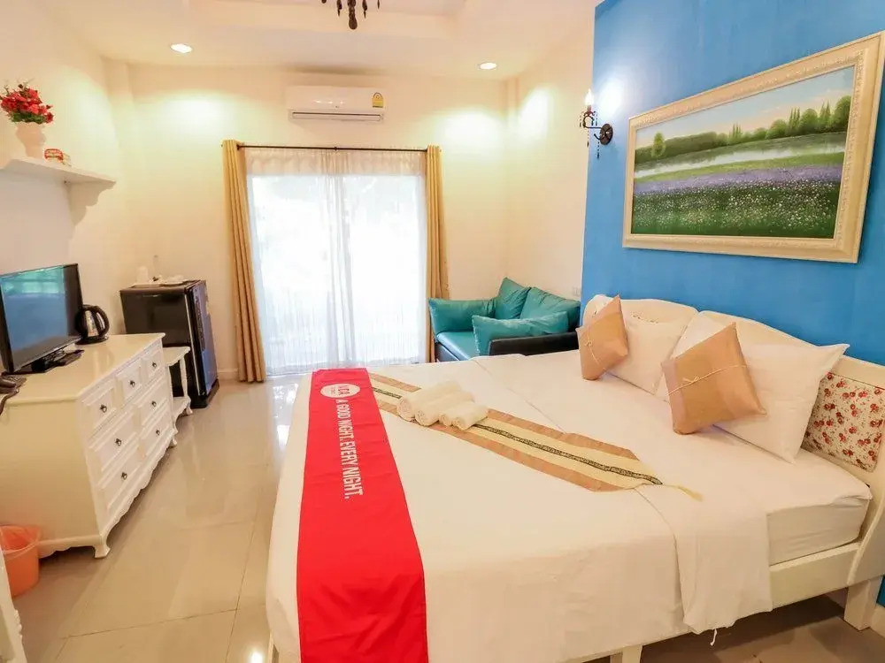 Nida Rooms Silver 648 Handicraft