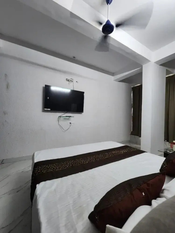 Hotel Viraj