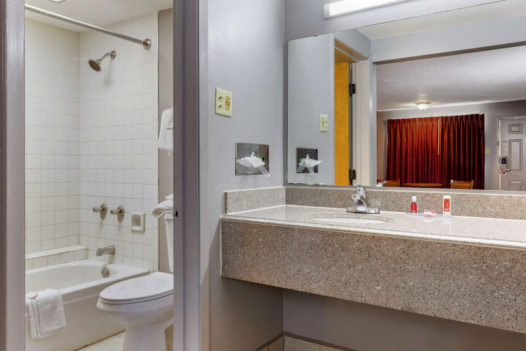 Econo Lodge near Wichita Falls Event Center