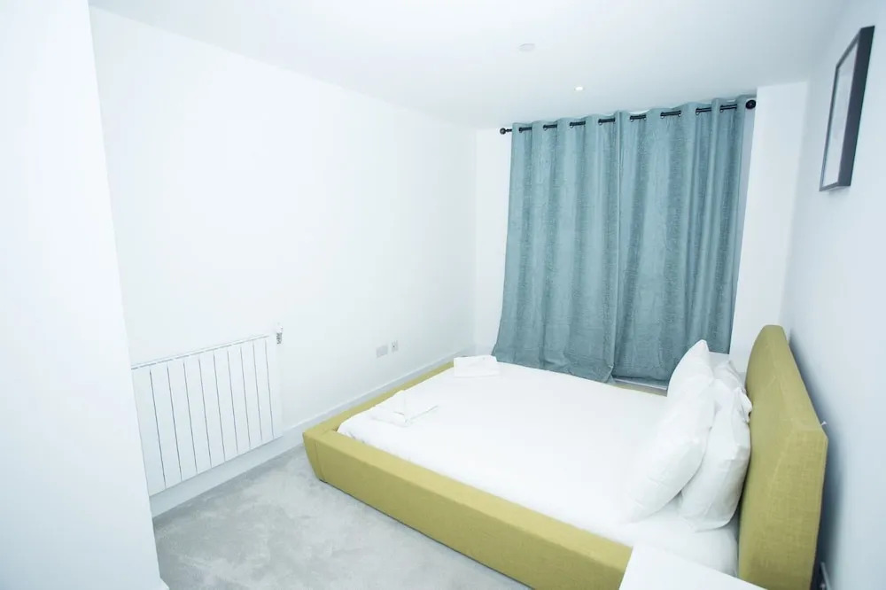Highview 2-bed Apartment in London