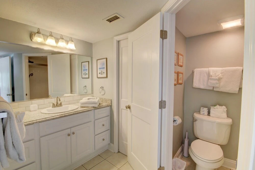 334 El Matador 1 Bedroom Condo by RedAwning