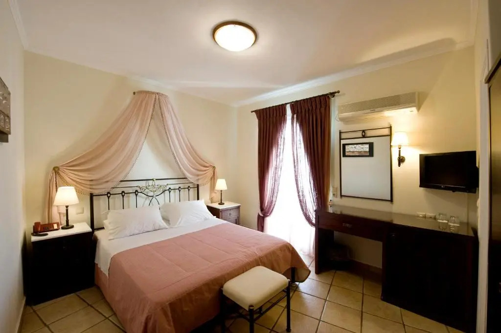 Ostria Hotel