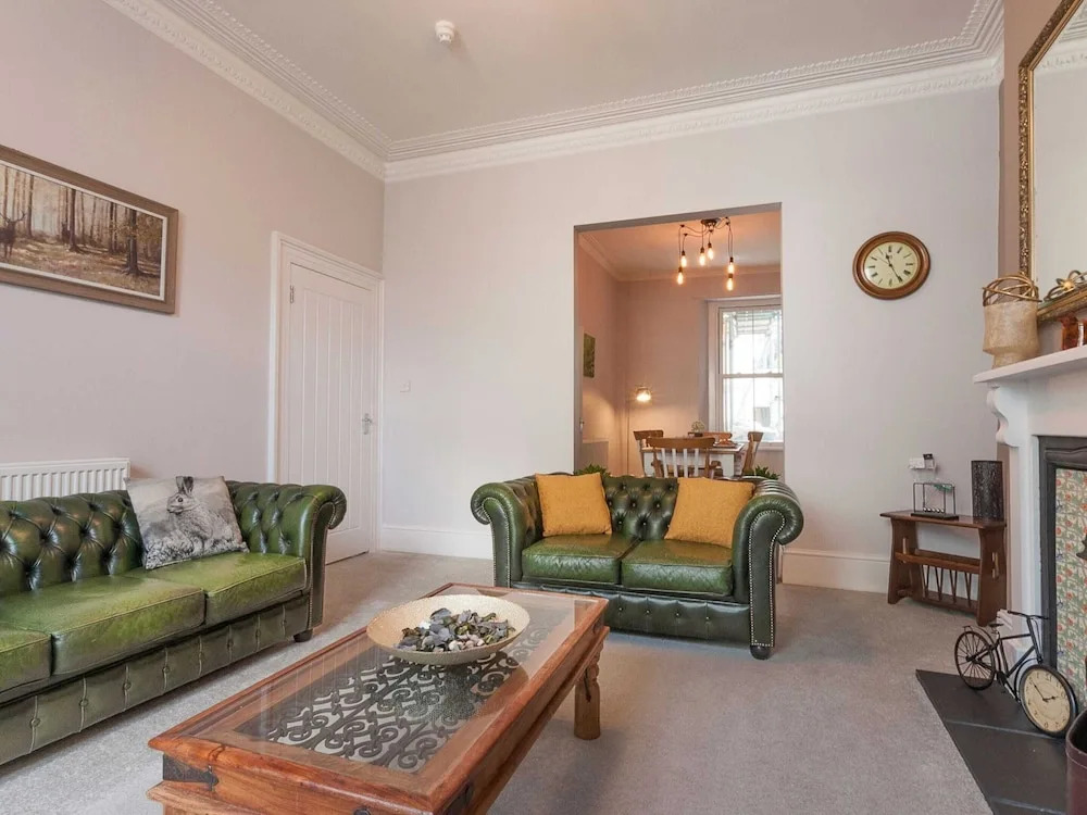 Posh Holiday Home in Plymouth near Royal William Yard