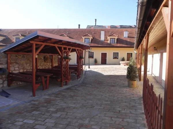Zámecký penzion Rotunda