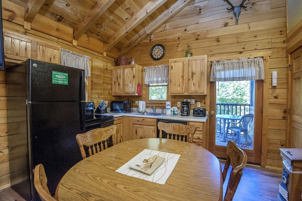 Smoky Mountain Getaway by Eagles Ridge Resort