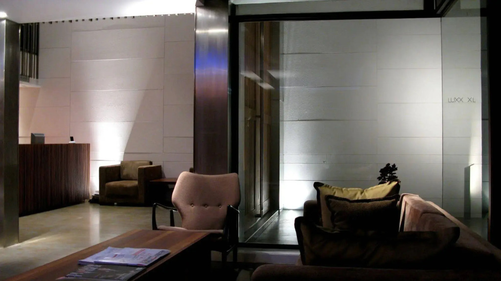 LUXX Langsuan Hotel - SHA Plus