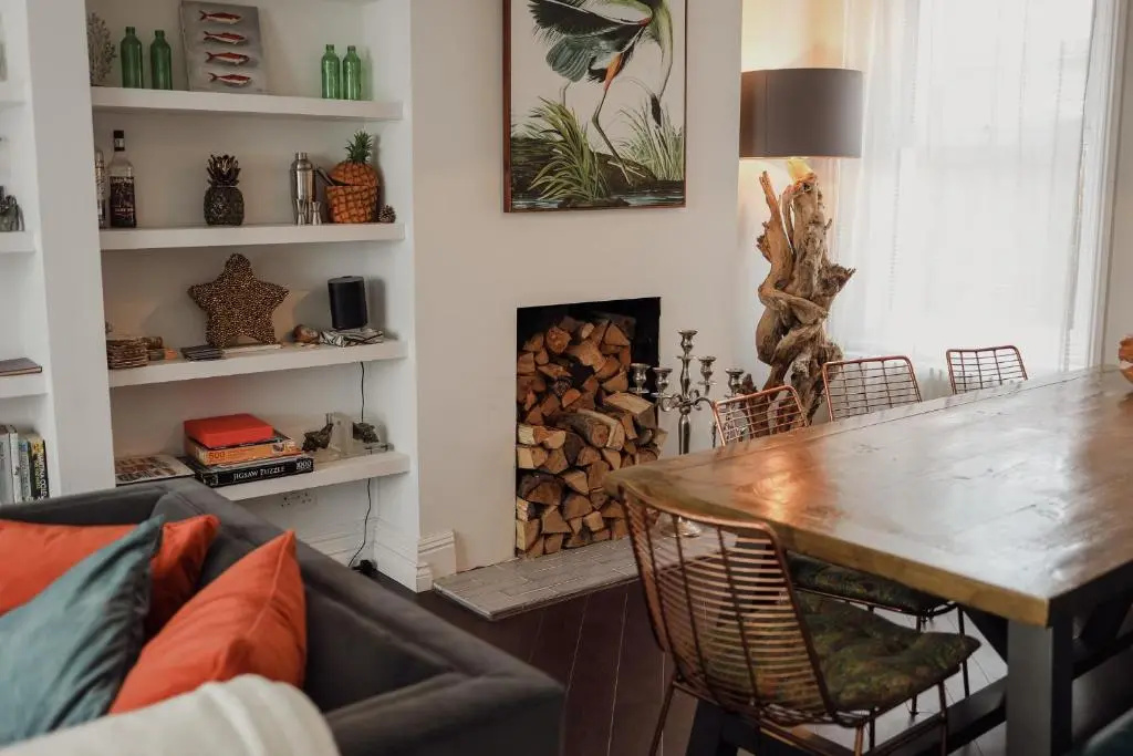 Beautiful 4 Bed Beach House