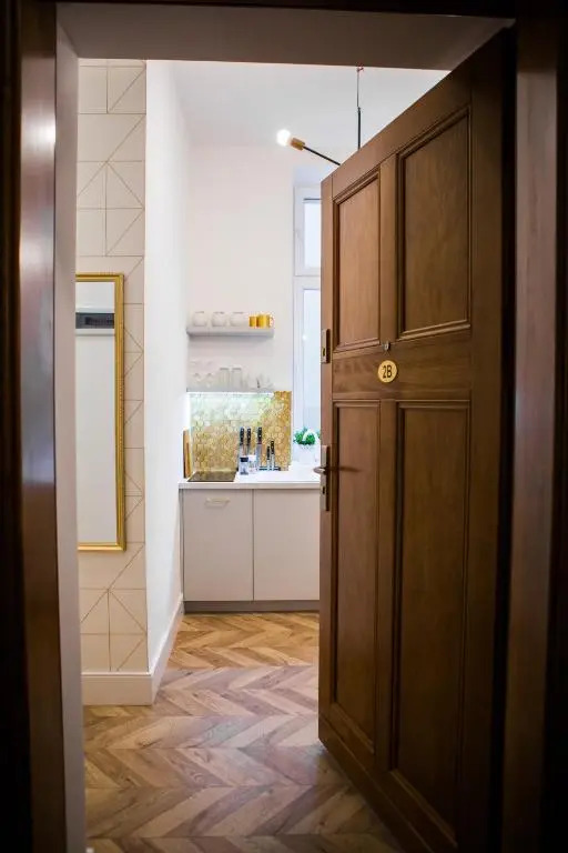 Gold Apartment