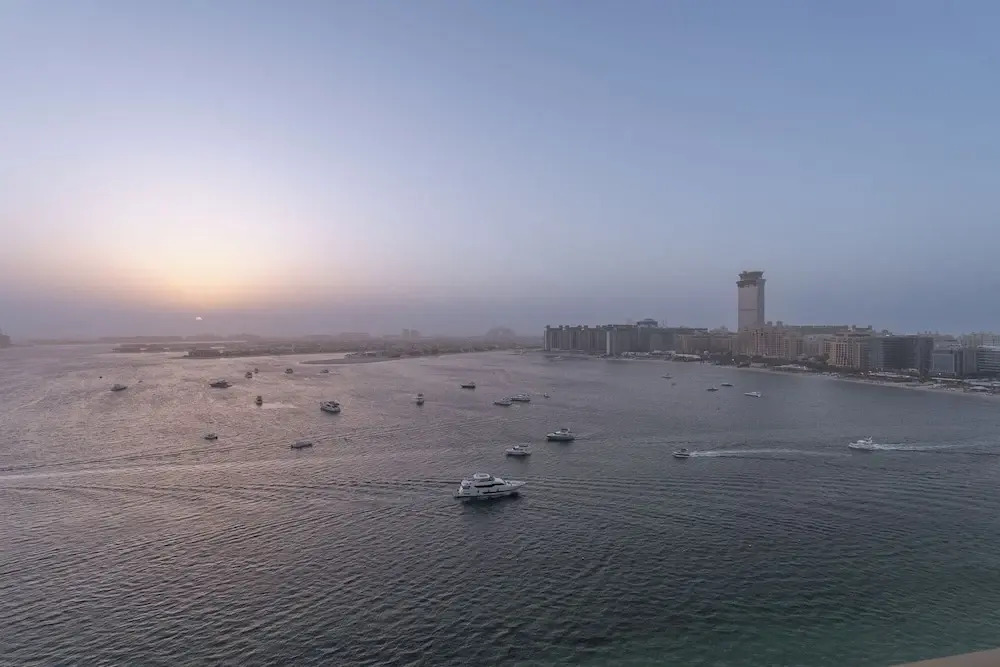 Grand Marina Bleu I Private Beach & Views I PS5 I Infinity Pool I by Skyline Serenity