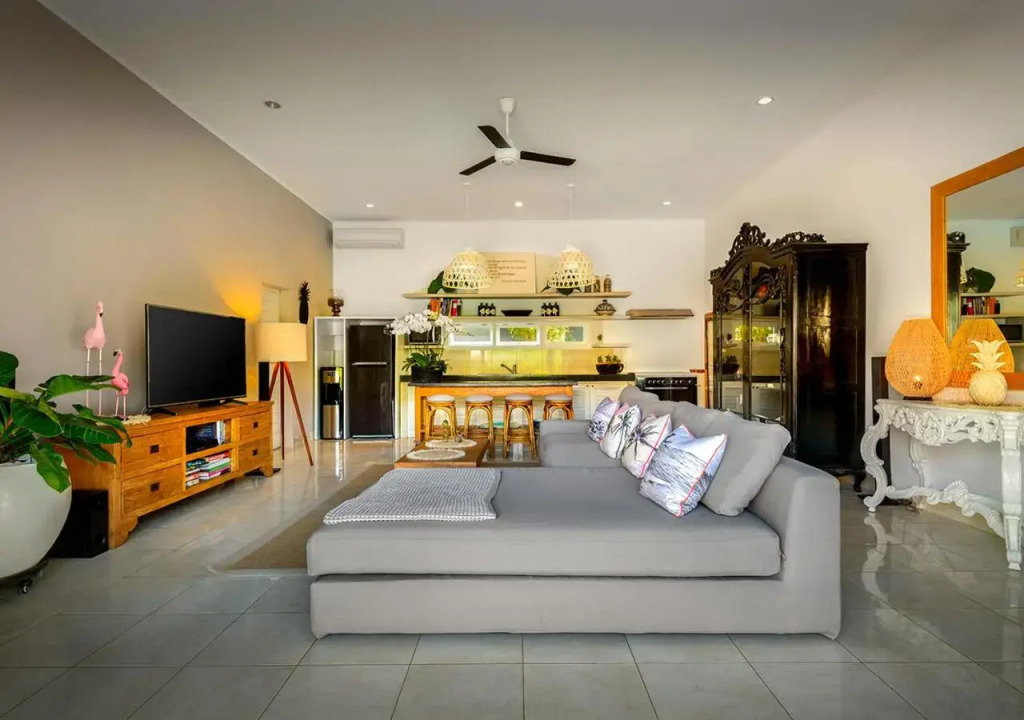 Villa Bloom 4 - 2 King bedrooms and 1 Bunk Room , private pool, sleeps up to 8