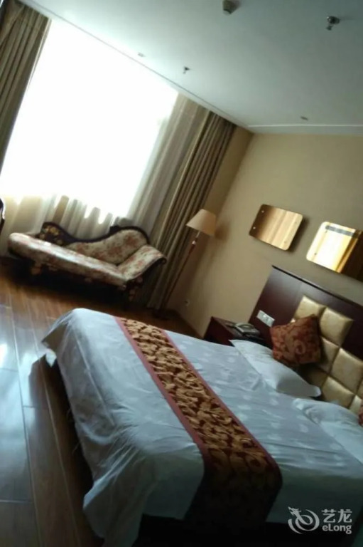Karen Century Hotel (Mudu Ancient Town Lingyan Mountain Scenic Area Branch)
