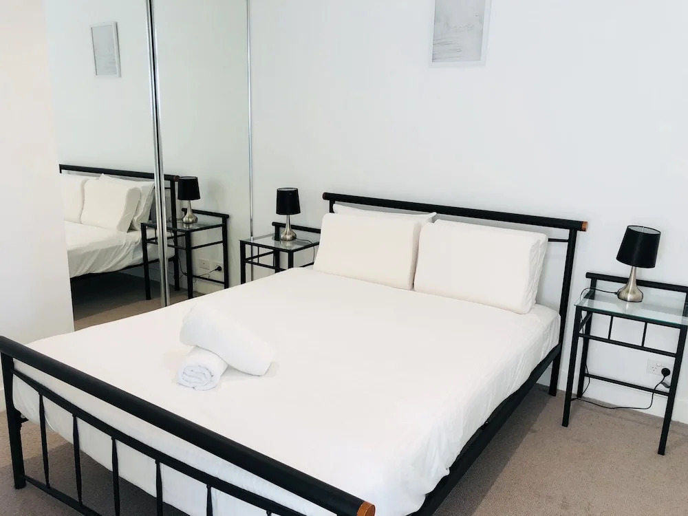 Explore Docklands Lovely Apartment LVL8