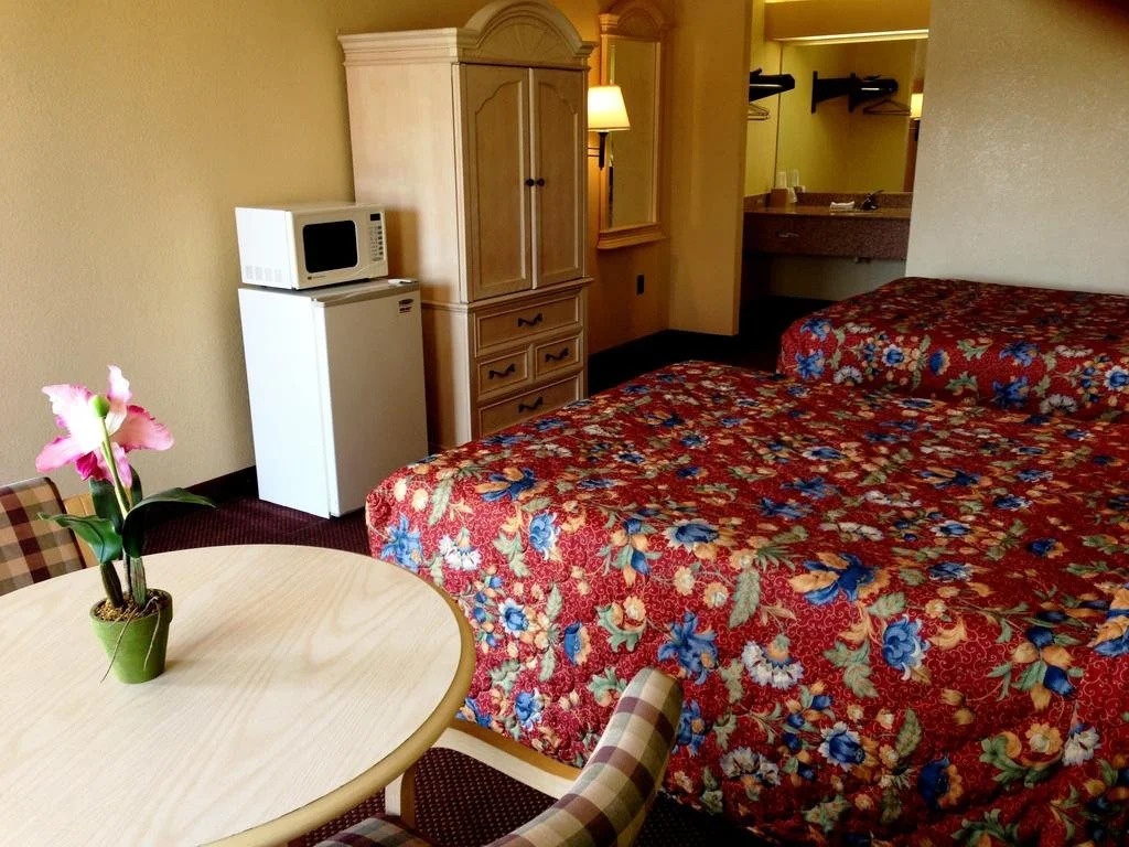 Holiday Terrace Inn - Pigeon Forge