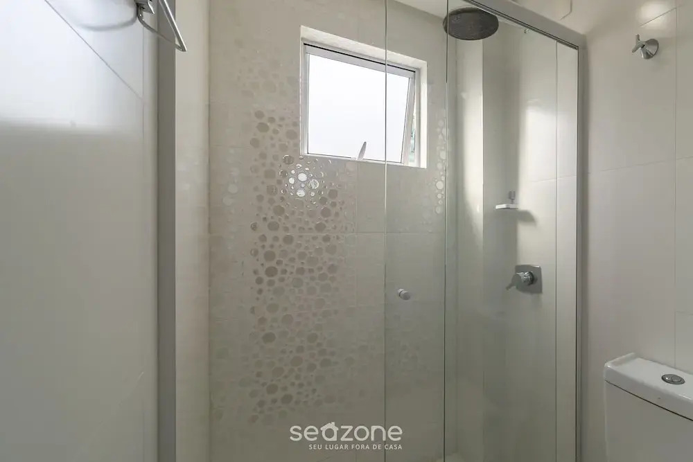 Apartment with bathtub near the beach YVD1301
