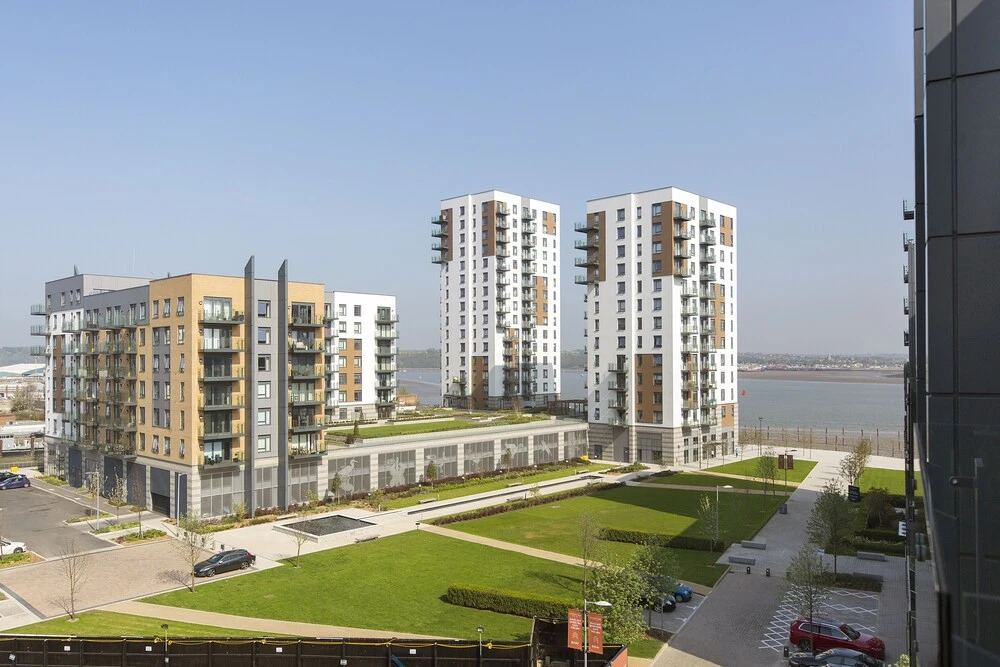 The Pier Apartment 2 With Balcony and Parking