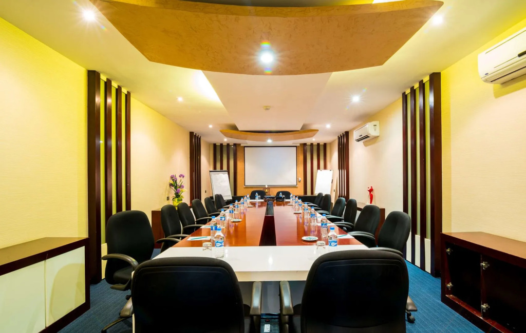 Peninsula Hotel Dar es Salaam