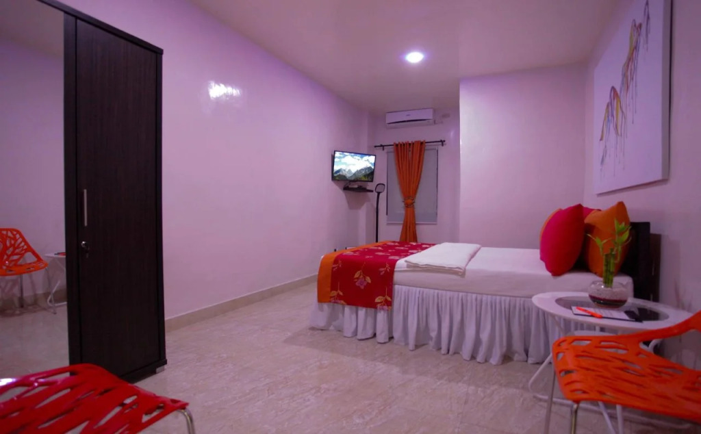 HalfWay House Hostel Mactan Cebu Airport