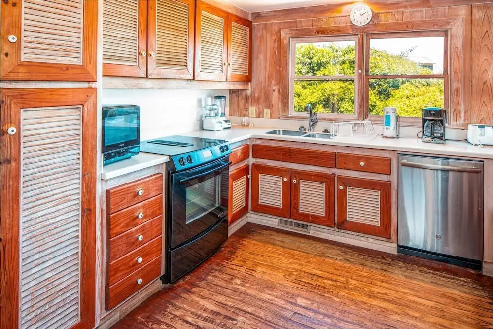 Hillcrest - 4 Br Home