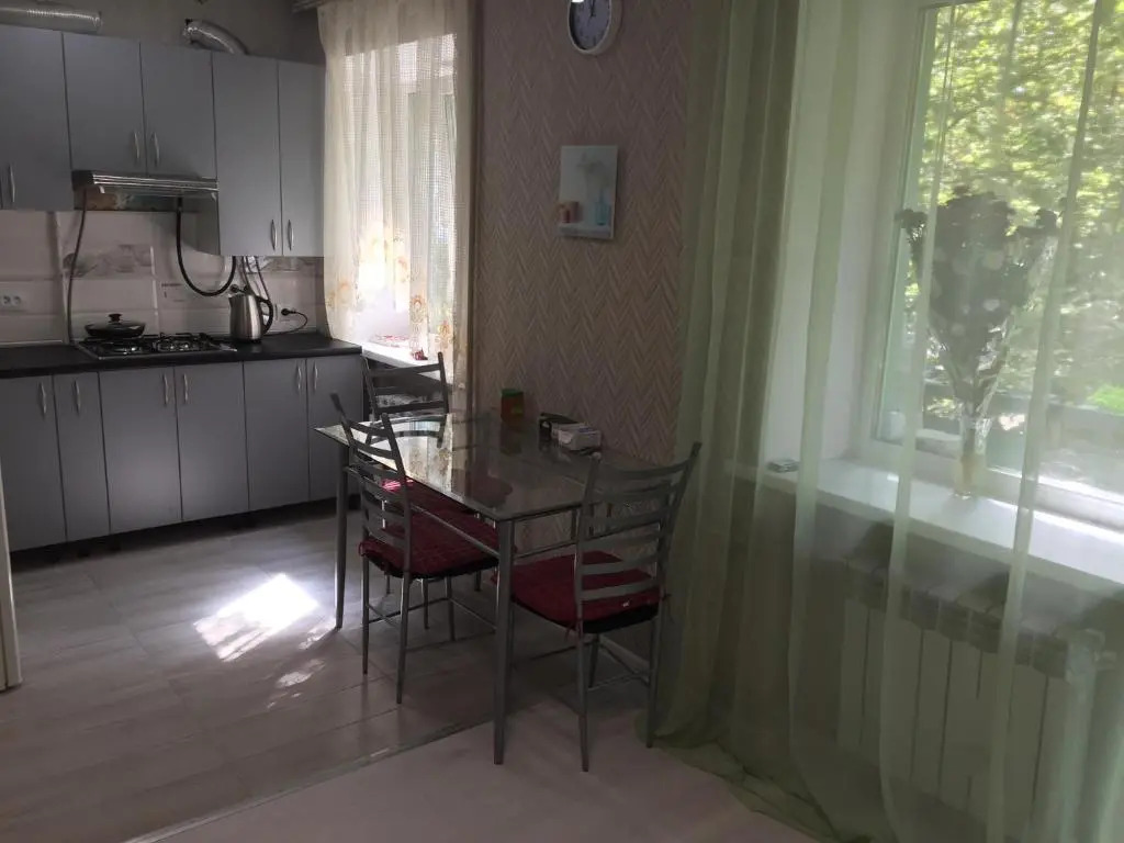 Apartments Robocha Street 81 Kirova