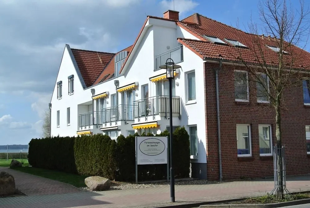 Ferienwohnung Am Müritz Seeufer