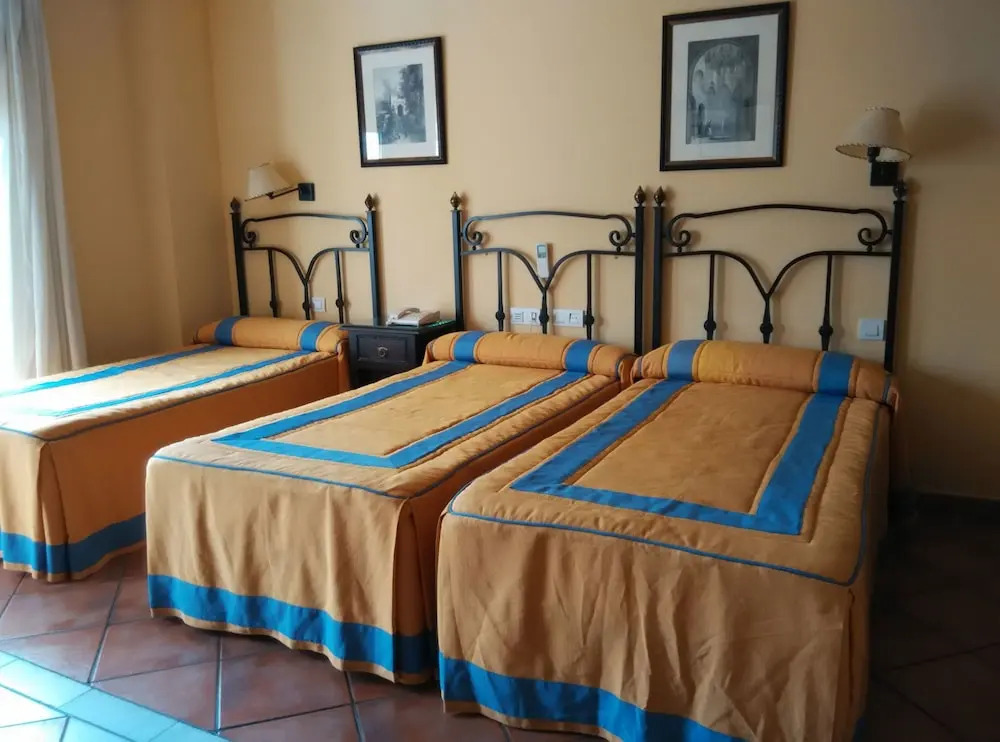 Hotel Calderon