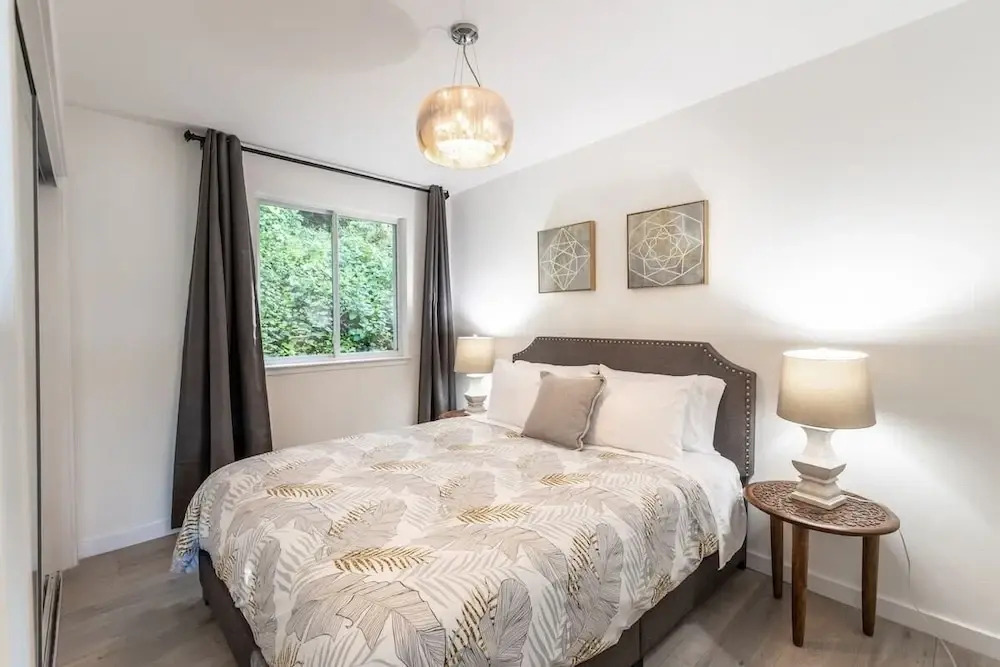 Marbella Lane Pedro Point Beach House with Hot Tub