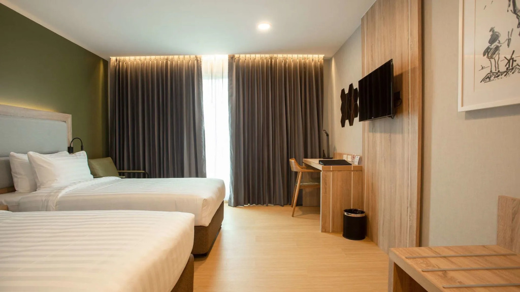 Prime Square Hotel