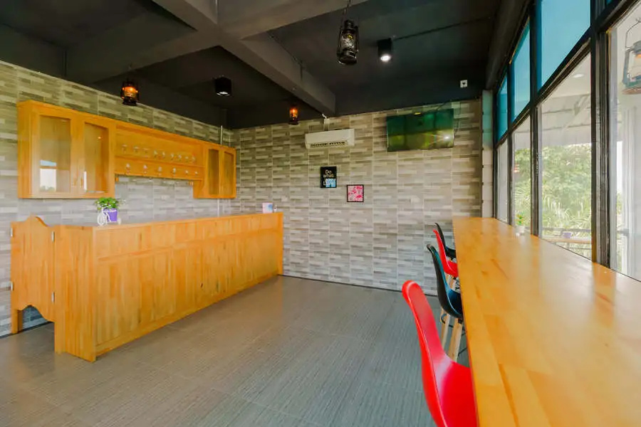 RedDoorz Plus near Kualanamu International Airport 2