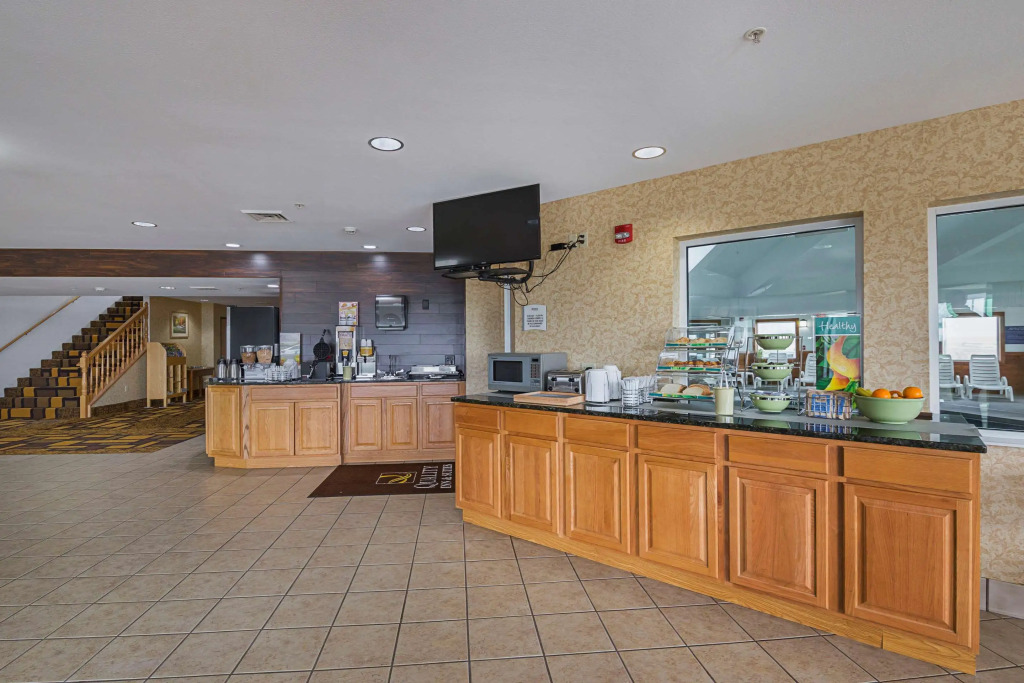 Quality Inn & Suites Belmont - Platteville