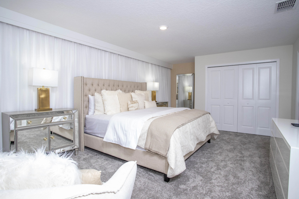 Super luxury home with cinema and game room near Disney