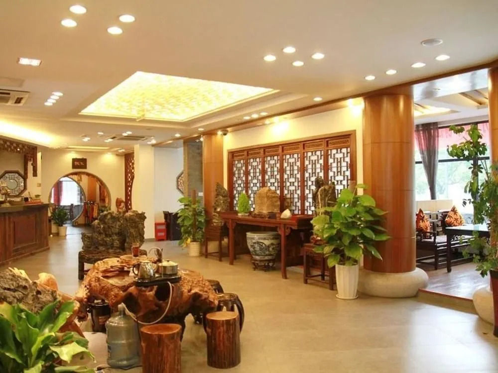 Pingmenlou Hotel (Suzhou Railway Station North Temple Tower)(平门楼宾馆(苏州火车站拙政园店))