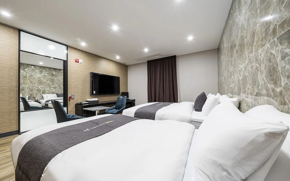 Yangju JS Hotel