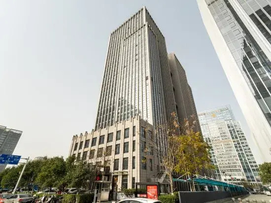 The Ruihe Hotel (Zhengzhou High-speed Railway Station)