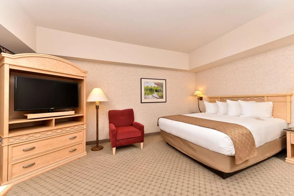 Edward Hotel & Convention Center