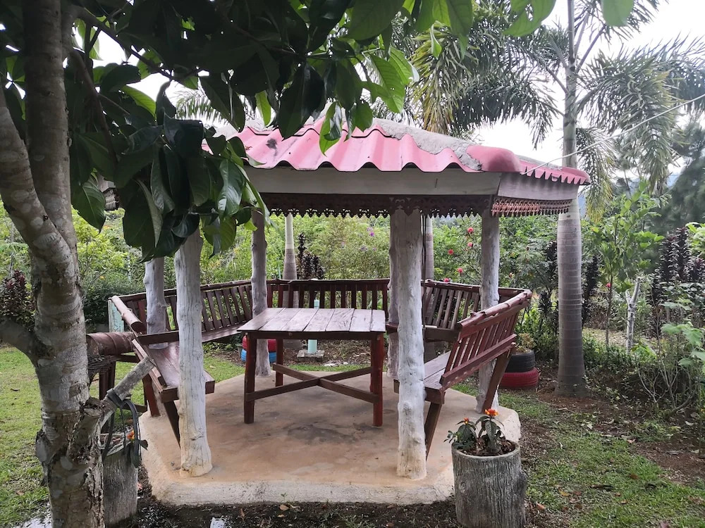 Baan Sampeenong