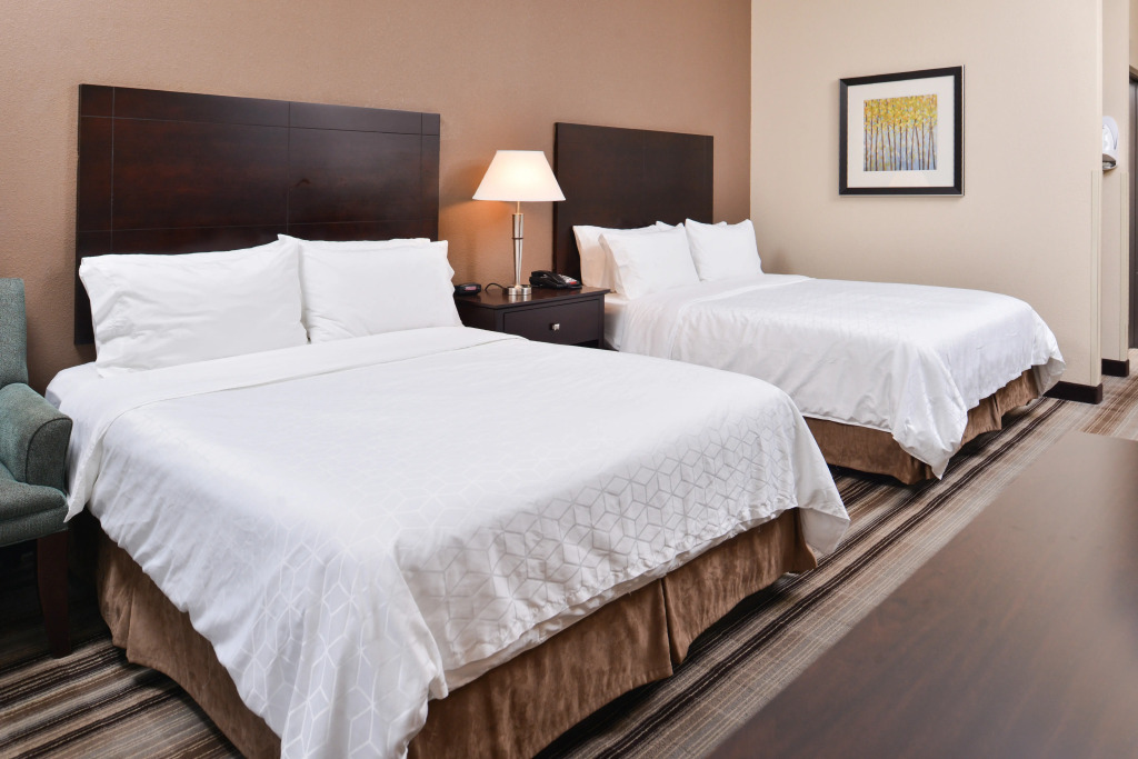 Holiday Inn Express & Suites Emporia Northwest by IHG